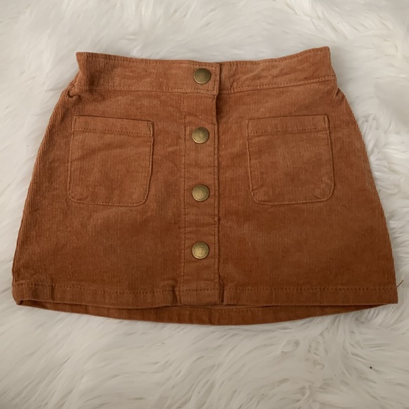 New skirt sz 2 - Picture 2 of 3